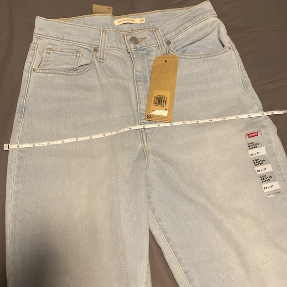 Levi’s High Waisted Taper Jeans - Picture 11 of 12
